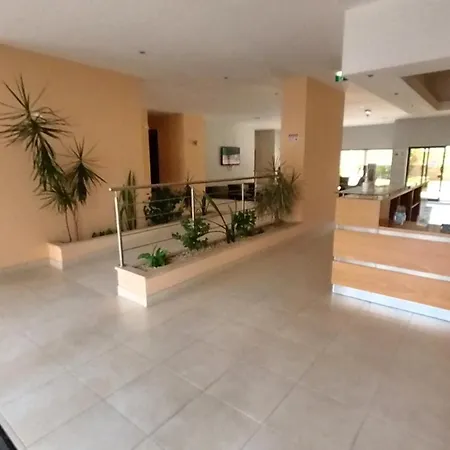 Rocha Tower 16a Apartment *