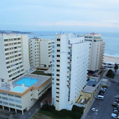 Rocha Tower 16a Apartment *