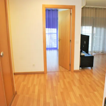 Rocha Tower 16a *