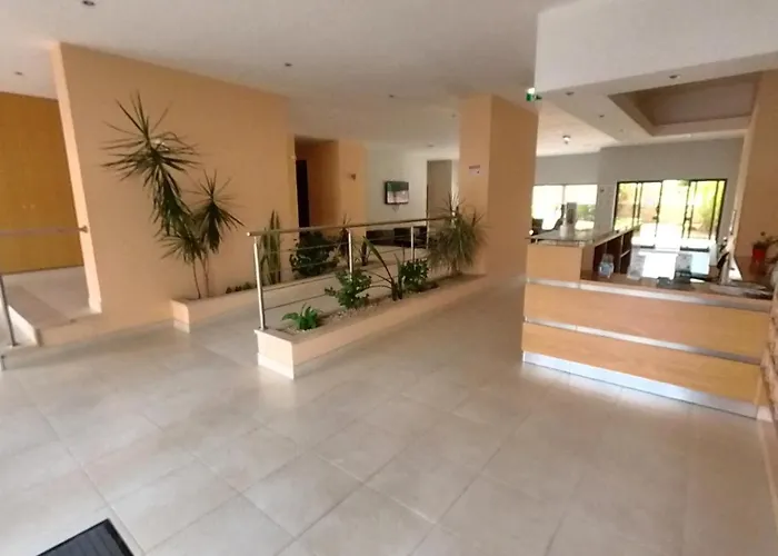 Rocha Tower 16a Appartement *